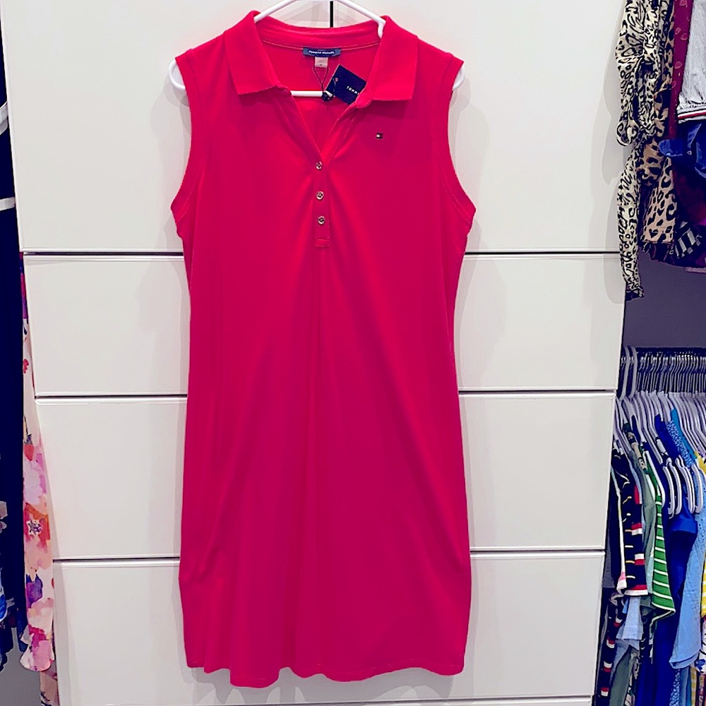 Tommy Hilfiger. Medium. Vibrant pink. Gold buttons